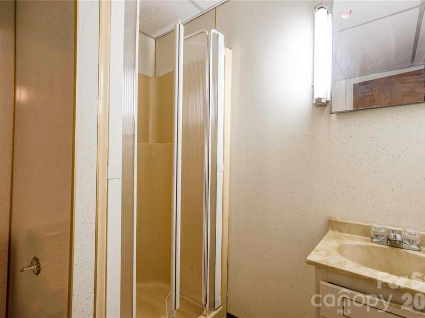 845 Long Branch Road, Grover, NC 28073.  MLS# CAR4353452, YatesRealty ID 2807. Bathroom - Basement
