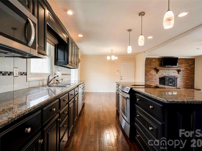 845 Long Branch Road, Grover, NC 28073.  MLS# CAR4353452, YatesRealty ID 2807. Kitchen