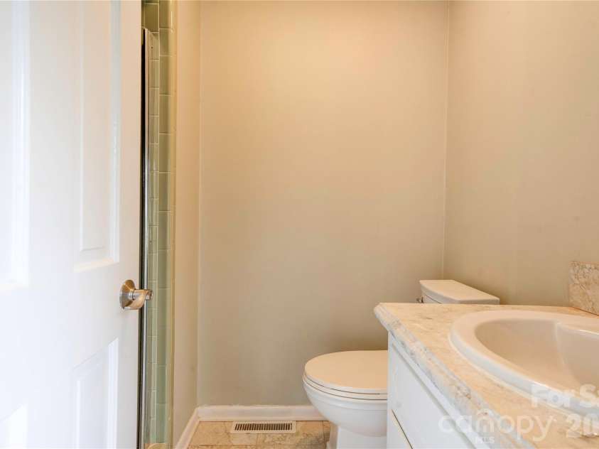 845 Long Branch Road, Grover, NC 28073.  MLS# CAR4353452, YatesRealty ID 2807. Primary Bathroom