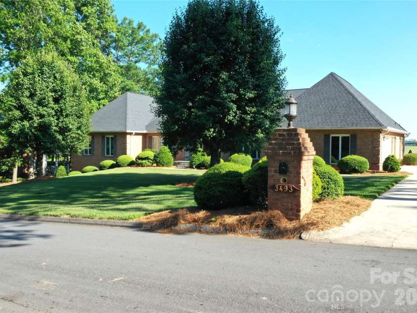 3493 Duck Pond Drive, Conover, NC 28613.  MLS# CAR4380990, YatesRealty ID 28070. 