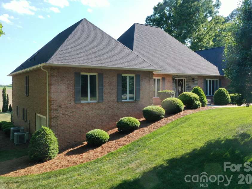 3493 Duck Pond Drive, Conover, NC 28613.  MLS# CAR4380990, YatesRealty ID 28070. 