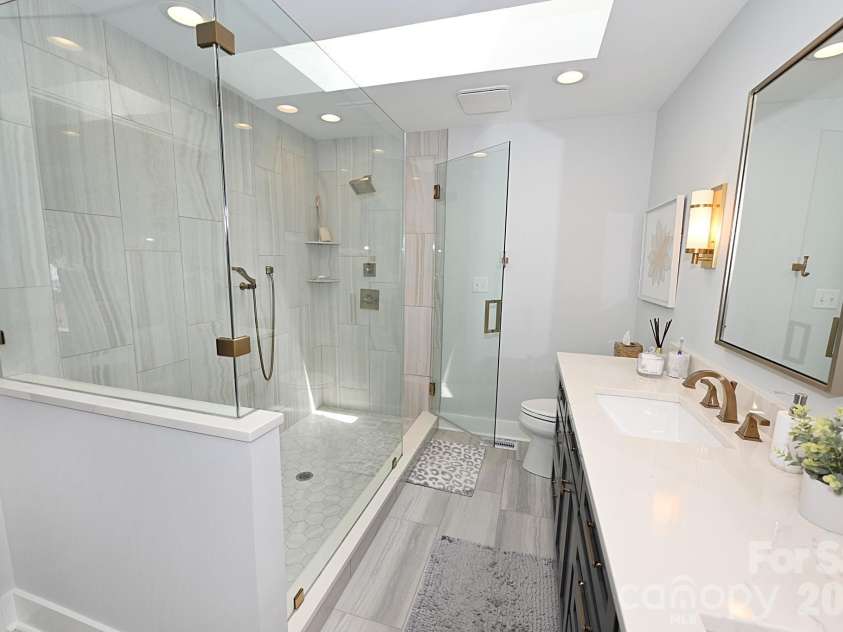 3493 Duck Pond Drive, Conover, NC 28613.  MLS# CAR4380990, YatesRealty ID 28070. 
