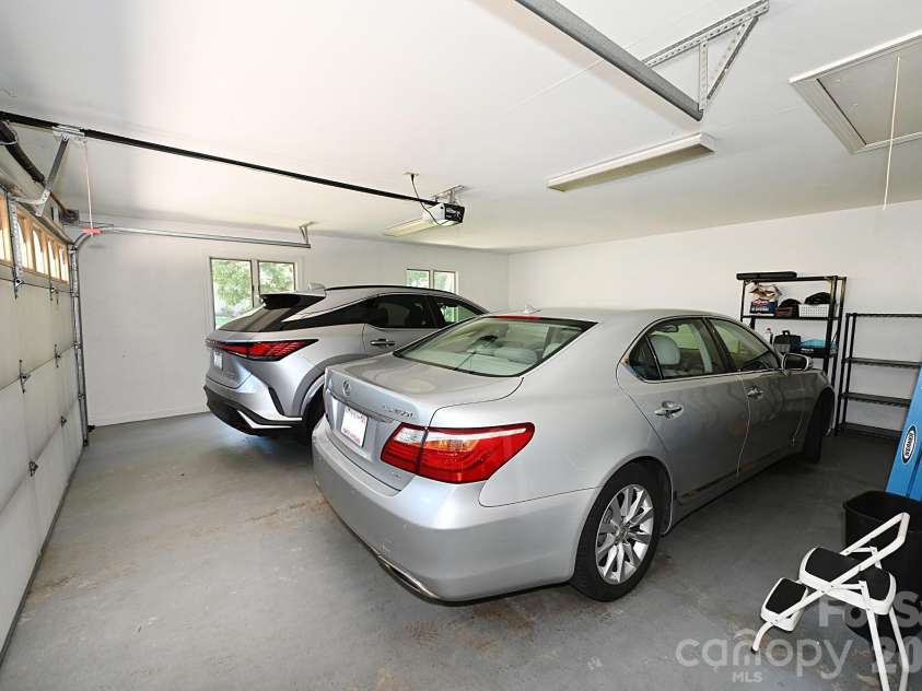 3493 Duck Pond Drive, Conover, NC 28613.  MLS# CAR4380990, YatesRealty ID 28070. 