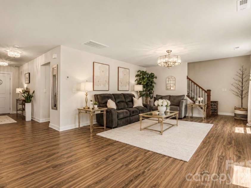 3623 Hayden Drive, Charlotte, NC 28269.  MLS# CAR4385829, YatesRealty ID 28072. 