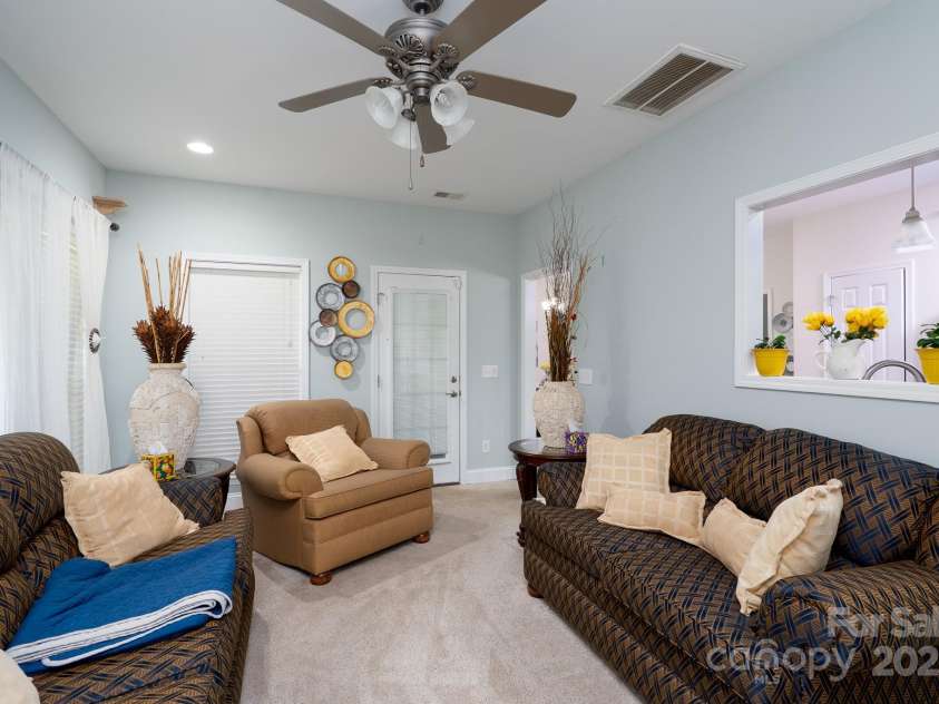915 Overhill Road, Salisbury, NC 28144.  MLS# CAR4281096, YatesRealty ID 28072. 