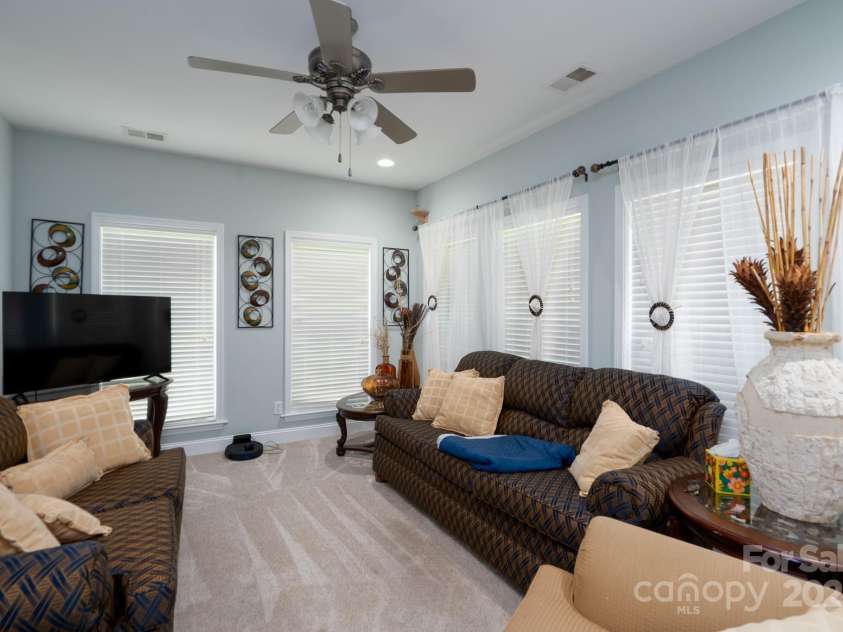 915 Overhill Road, Salisbury, NC 28144.  MLS# CAR4281096, YatesRealty ID 28072. 