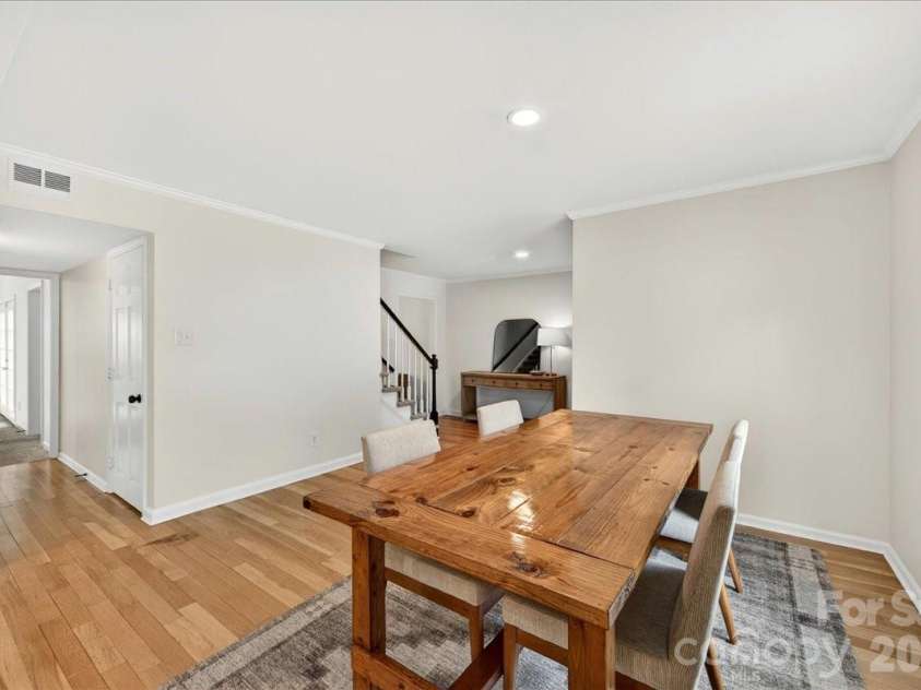 6724 Constitution Lane, Charlotte, NC 28210.  MLS# CAR4385741, YatesRealty ID 28073. 