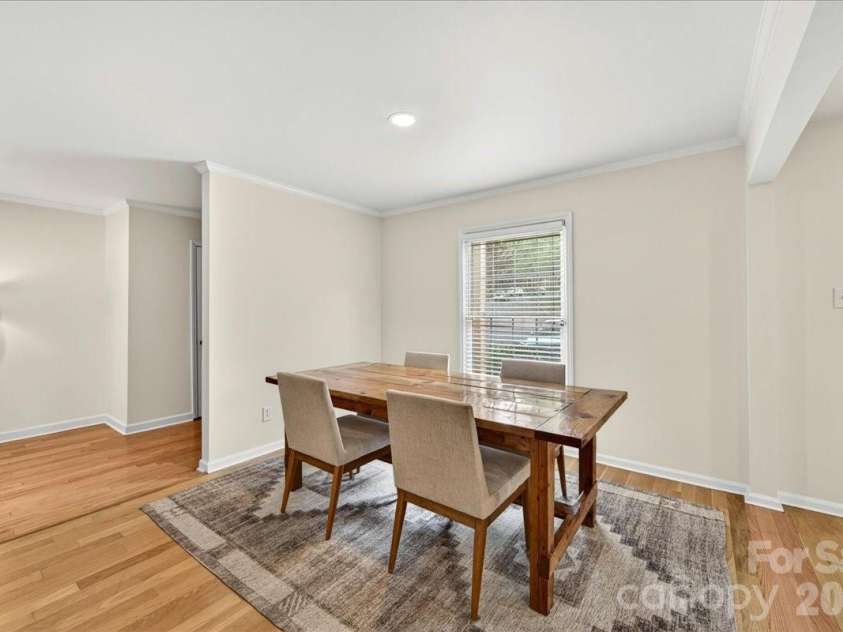 6724 Constitution Lane, Charlotte, NC 28210.  MLS# CAR4385741, YatesRealty ID 28073. 