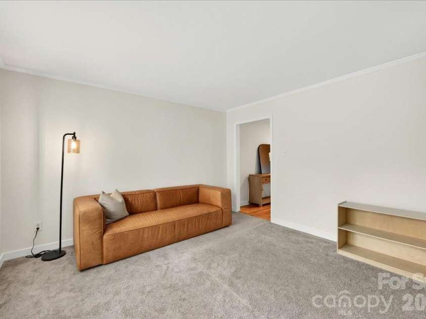 6724 Constitution Lane, Charlotte, NC 28210.  MLS# CAR4385741, YatesRealty ID 28073. 
