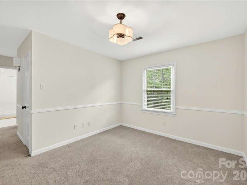 6724 Constitution Lane, Charlotte, NC 28210.  MLS# CAR4385741, YatesRealty ID 28073. 