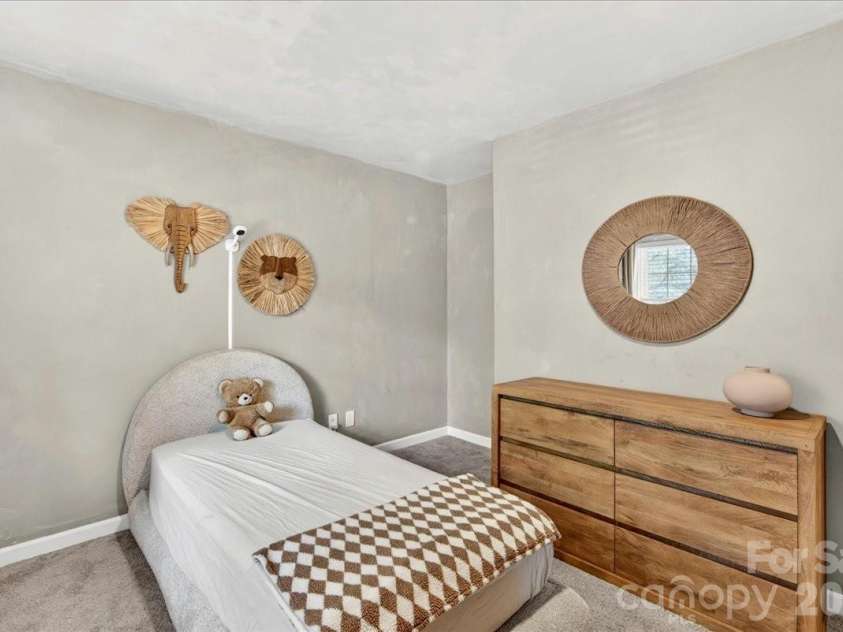 6724 Constitution Lane, Charlotte, NC 28210.  MLS# CAR4385741, YatesRealty ID 28073. 