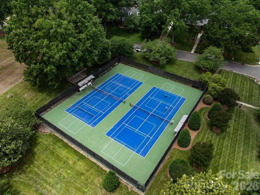 6724 Constitution Lane, Charlotte, NC 28210.  MLS# CAR4385741, YatesRealty ID 28073. 