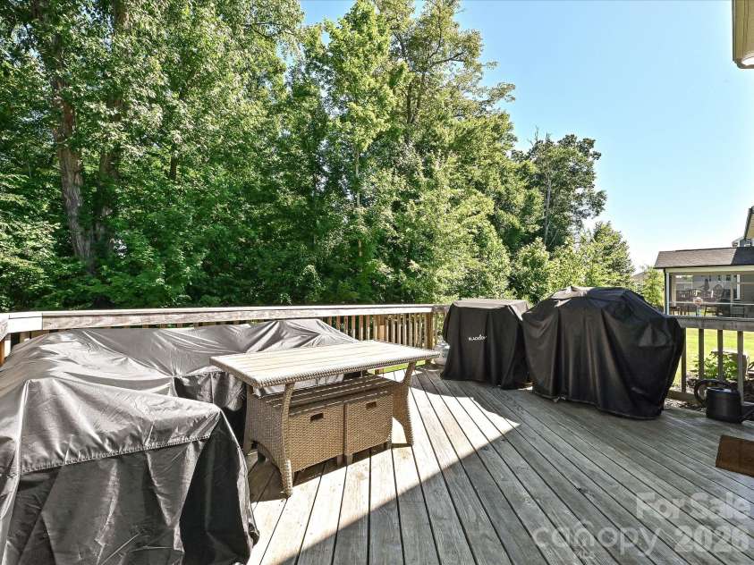 13215 Fiore Place, Huntersville, NC 28078.  MLS# CAR4384879, YatesRealty ID 28074. 