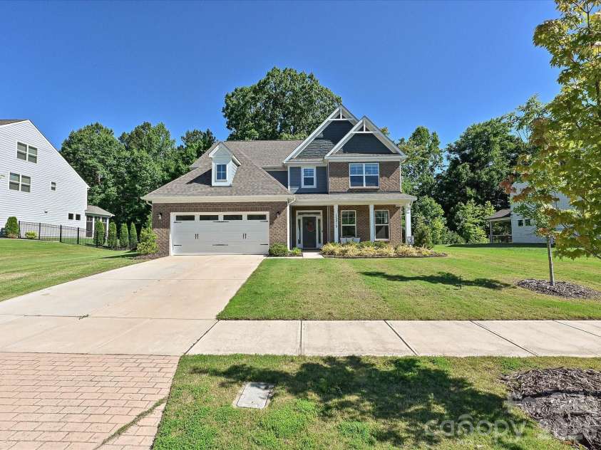 13215 Fiore Place, Huntersville, NC 28078.  MLS# CAR4384879, YatesRealty ID 28074. 