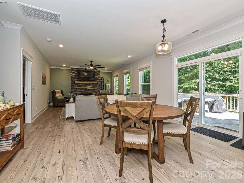 13215 Fiore Place, Huntersville, NC 28078.  MLS# CAR4384879, YatesRealty ID 28074. Breakfast Area