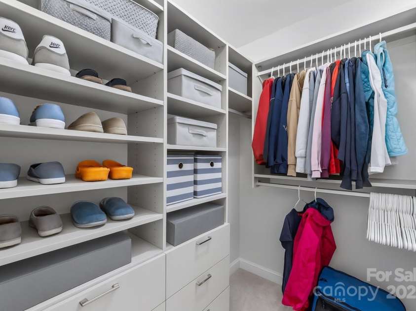 6932 Curlee Court, Charlotte, NC 28277.  MLS# CAR4283210, YatesRealty ID 28075. Custom Closet