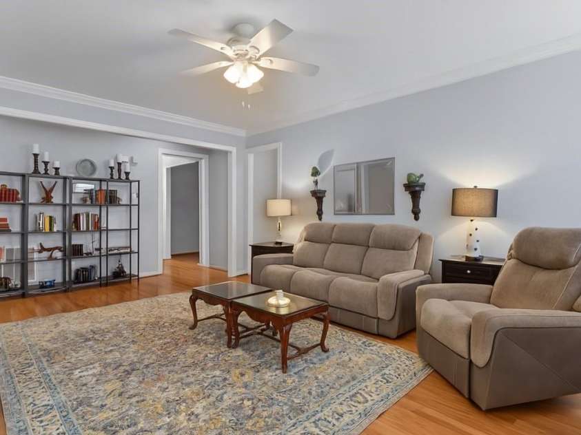 6932 Curlee Court, Charlotte, NC 28277.  MLS# CAR4283210, YatesRealty ID 28075. Entertaining Family Room