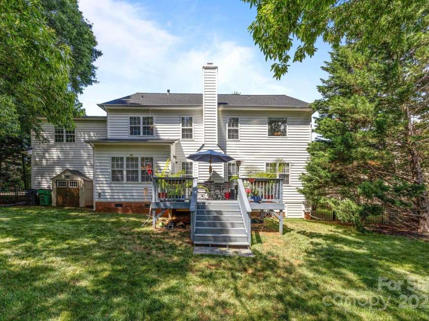 6932 Curlee Court, Charlotte, NC 28277.  MLS# CAR4283210, YatesRealty ID 28075. Large Backyard