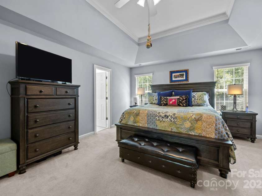 6932 Curlee Court, Charlotte, NC 28277.  MLS# CAR4283210, YatesRealty ID 28075. Large Primary Ensuite