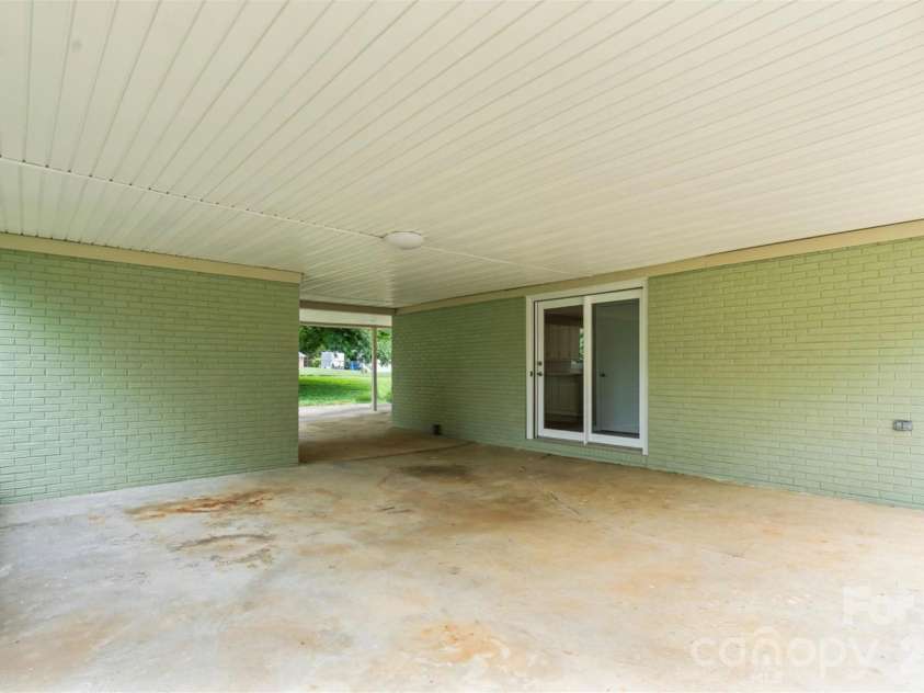 2910 Floral Drive, Albemarle, NC 28001.  MLS# CAR4390056, YatesRealty ID 28076. 