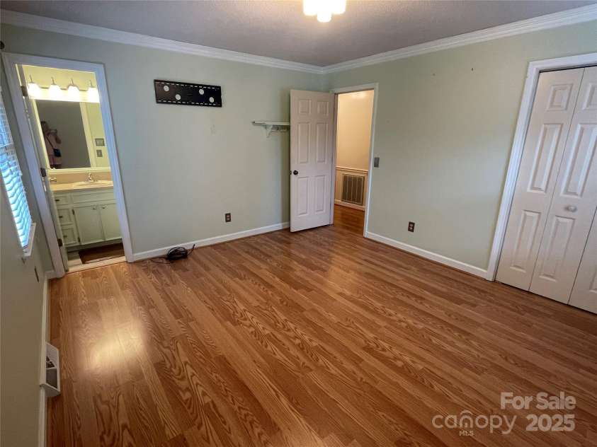 470 Roger Drive, Salisbury, NC 28147.  MLS# CAR4278031, YatesRealty ID 28076. Primary bedroom