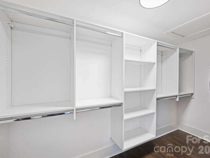 1914 Windham Place, Charlotte, NC 28205.  MLS# CAR4388693, YatesRealty ID 28077. 