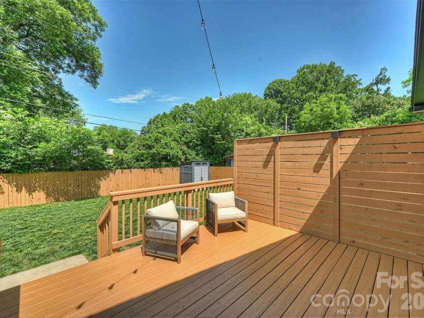 1914 Windham Place, Charlotte, NC 28205.  MLS# CAR4388693, YatesRealty ID 28077. 