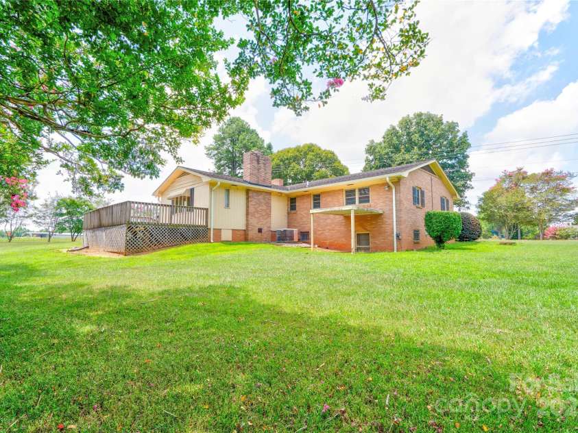 1400 Post Road, Shelby, NC 28150.  MLS# CAR4283138, YatesRealty ID 28078. Back Right