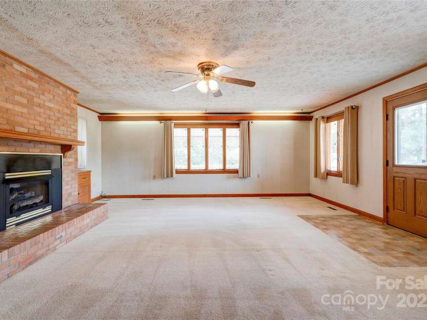 1400 Post Road, Shelby, NC 28150.  MLS# CAR4283138, YatesRealty ID 28078. Family Room