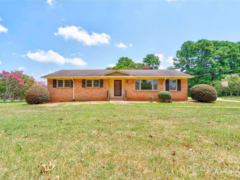 1400 Post Road, Shelby, NC 28150.  MLS# CAR4283138, YatesRealty ID 28078. Front