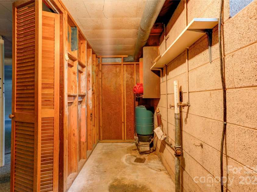 1400 Post Road, Shelby, NC 28150.  MLS# CAR4283138, YatesRealty ID 28078. Laundry