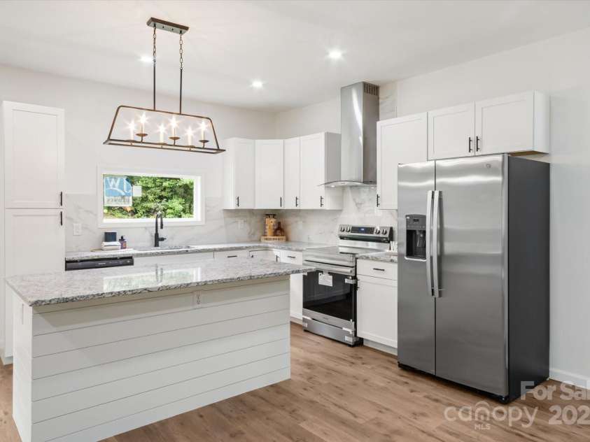 88 Arbor View Drive, Marion, NC 28752.  MLS# CAR4284677, YatesRealty ID 28079. 