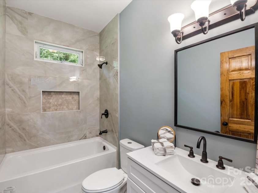 88 Arbor View Drive, Marion, NC 28752.  MLS# CAR4284677, YatesRealty ID 28079. 