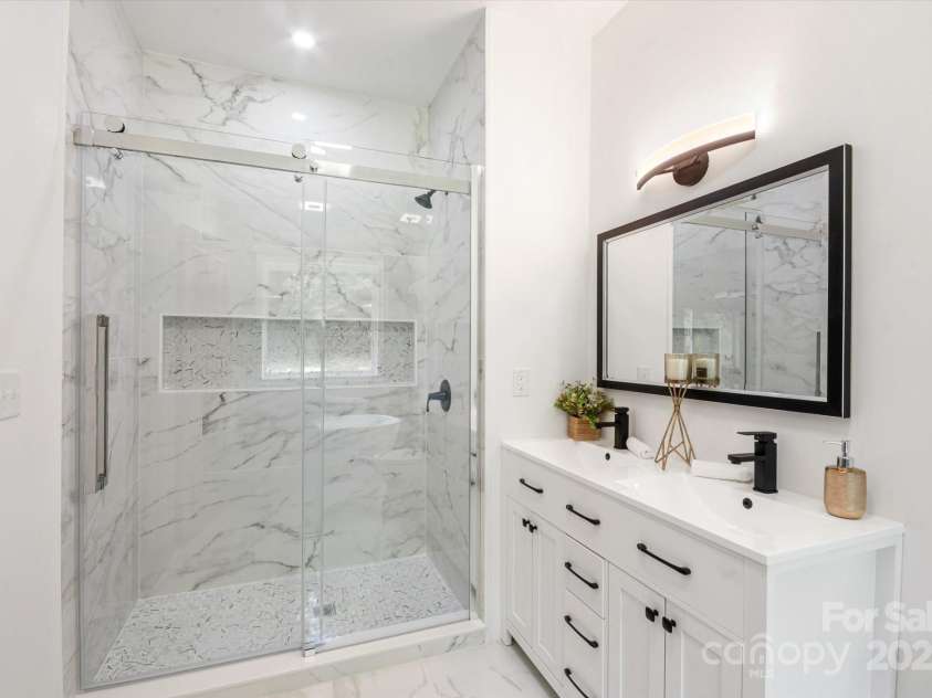 88 Arbor View Drive, Marion, NC 28752.  MLS# CAR4284677, YatesRealty ID 28079. 