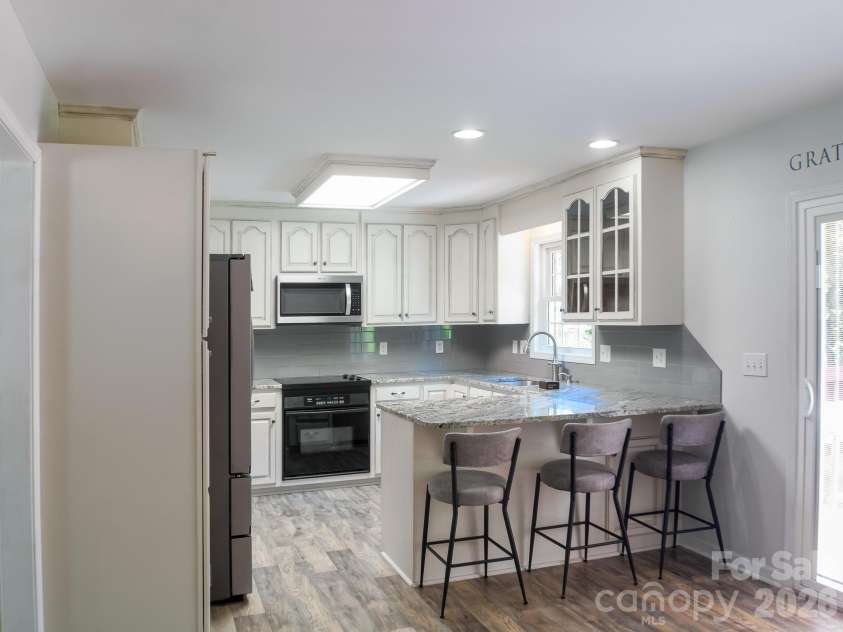 305 Imperial Way, Albemarle, NC 28001.  MLS# CAR4389607, YatesRealty ID 28080. Kitchen