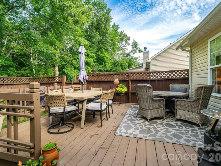 136 Cottage Ridge Road, Fletcher, NC 28732.  MLS# CAR4385650, YatesRealty ID 28081. 