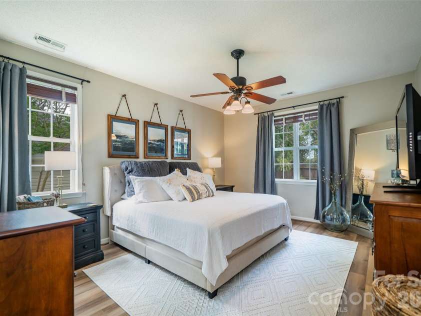 136 Cottage Ridge Road, Fletcher, NC 28732.  MLS# CAR4385650, YatesRealty ID 28081. Primary bedroom