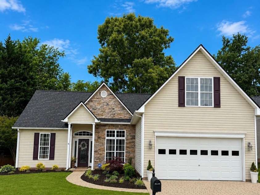 136 Cottage Ridge Road, Fletcher, NC 28732.  MLS# CAR4385650, YatesRealty ID 28081. Second view
