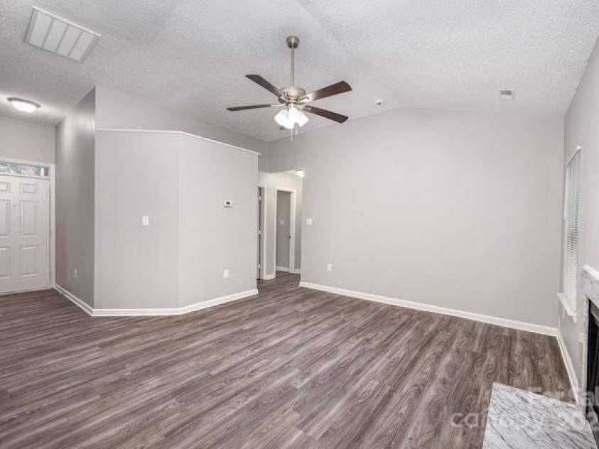 5740 Ebley Lane, Charlotte, NC 28227.  MLS# CAR4285563, YatesRealty ID 28081. 