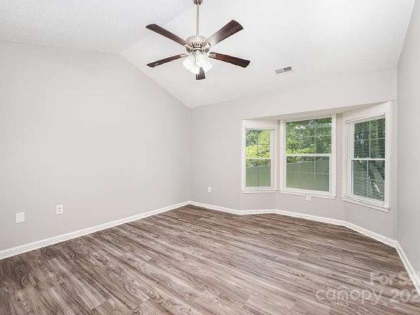 5740 Ebley Lane, Charlotte, NC 28227.  MLS# CAR4285563, YatesRealty ID 28081. 