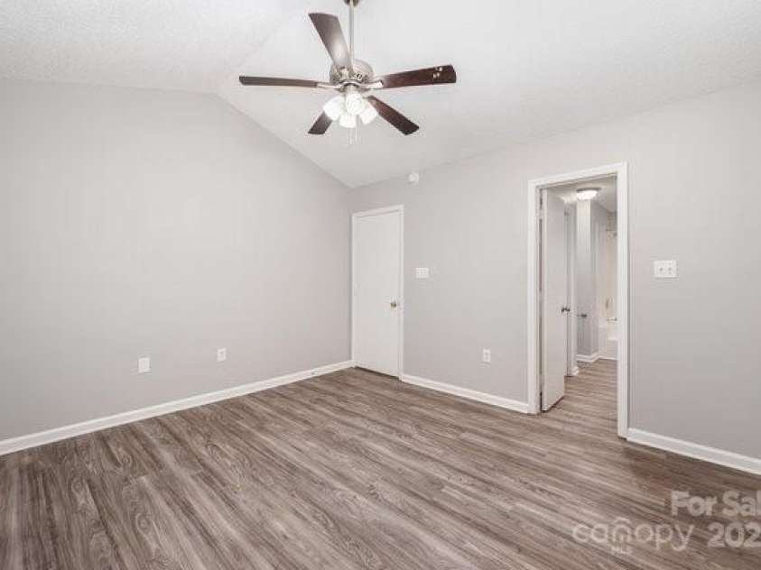 5740 Ebley Lane, Charlotte, NC 28227.  MLS# CAR4285563, YatesRealty ID 28081. 