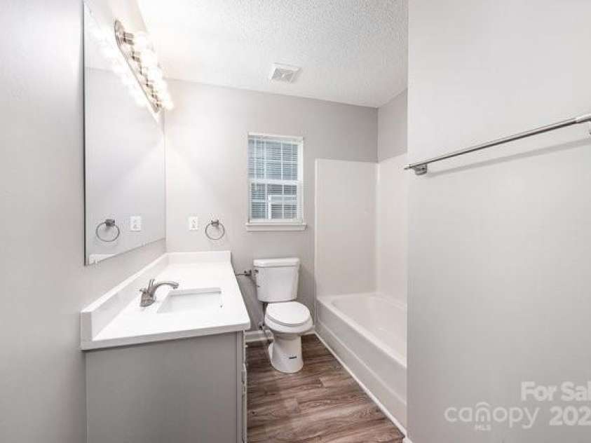 5740 Ebley Lane, Charlotte, NC 28227.  MLS# CAR4285563, YatesRealty ID 28081. 