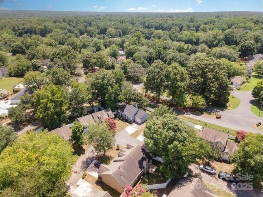5740 Ebley Lane, Charlotte, NC 28227.  MLS# CAR4285563, YatesRealty ID 28081. 