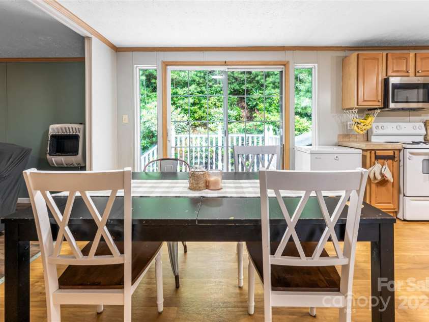 118 Reeves Road, Leicester, NC 28748.  MLS# CAR4280942, YatesRealty ID 28083. 