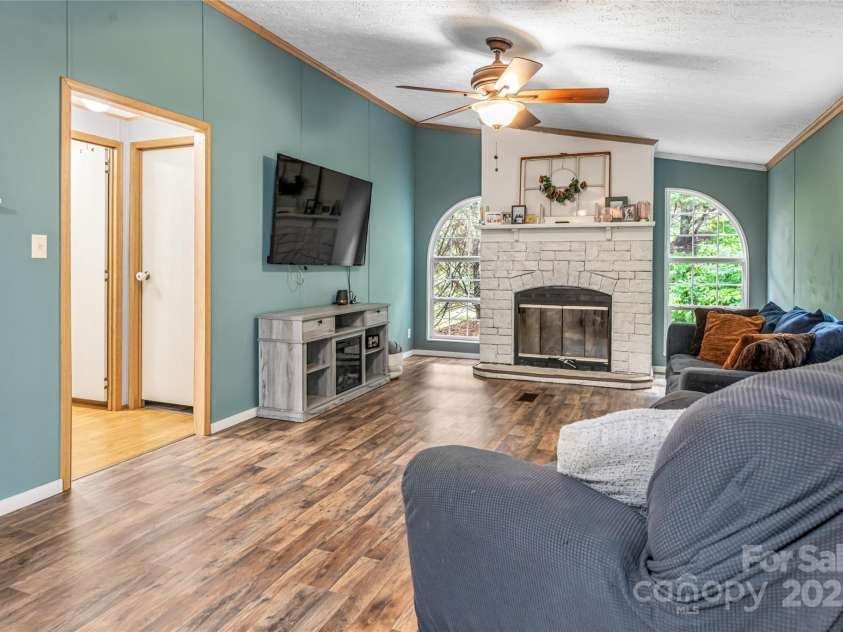 118 Reeves Road, Leicester, NC 28748.  MLS# CAR4280942, YatesRealty ID 28083. 