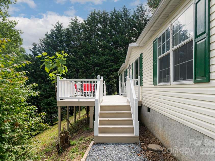 118 Reeves Road, Leicester, NC 28748.  MLS# CAR4280942, YatesRealty ID 28083. 