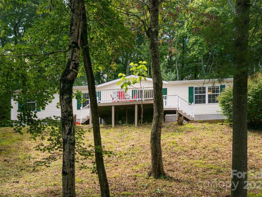 118 Reeves Road, Leicester, NC 28748.  MLS# CAR4280942, YatesRealty ID 28083. 