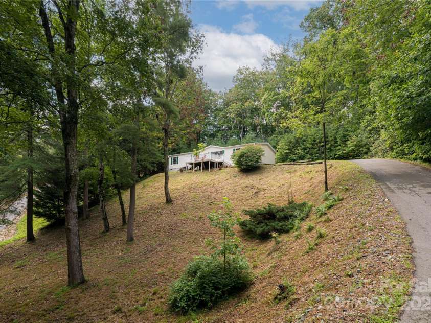 118 Reeves Road, Leicester, NC 28748.  MLS# CAR4280942, YatesRealty ID 28083. 