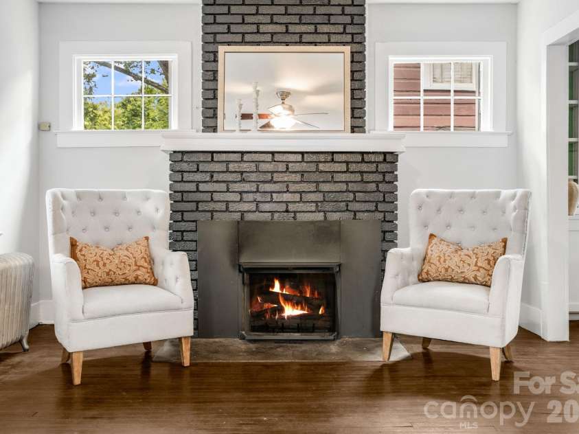 185 Flint Street, Asheville, NC 28801.  MLS# CAR4375411, YatesRealty ID 28083. 