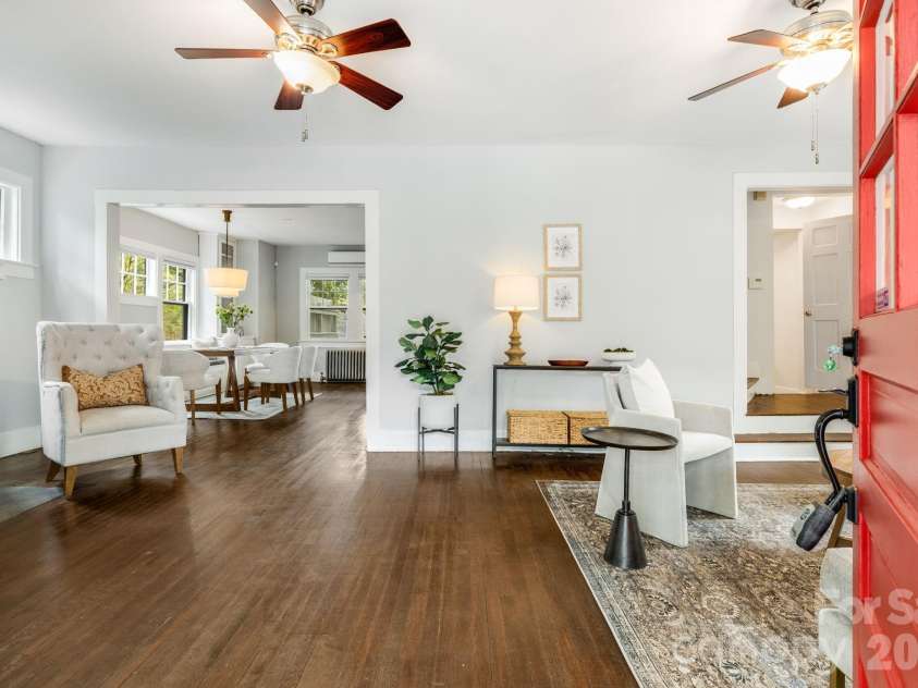 185 Flint Street, Asheville, NC 28801.  MLS# CAR4375411, YatesRealty ID 28083. 
